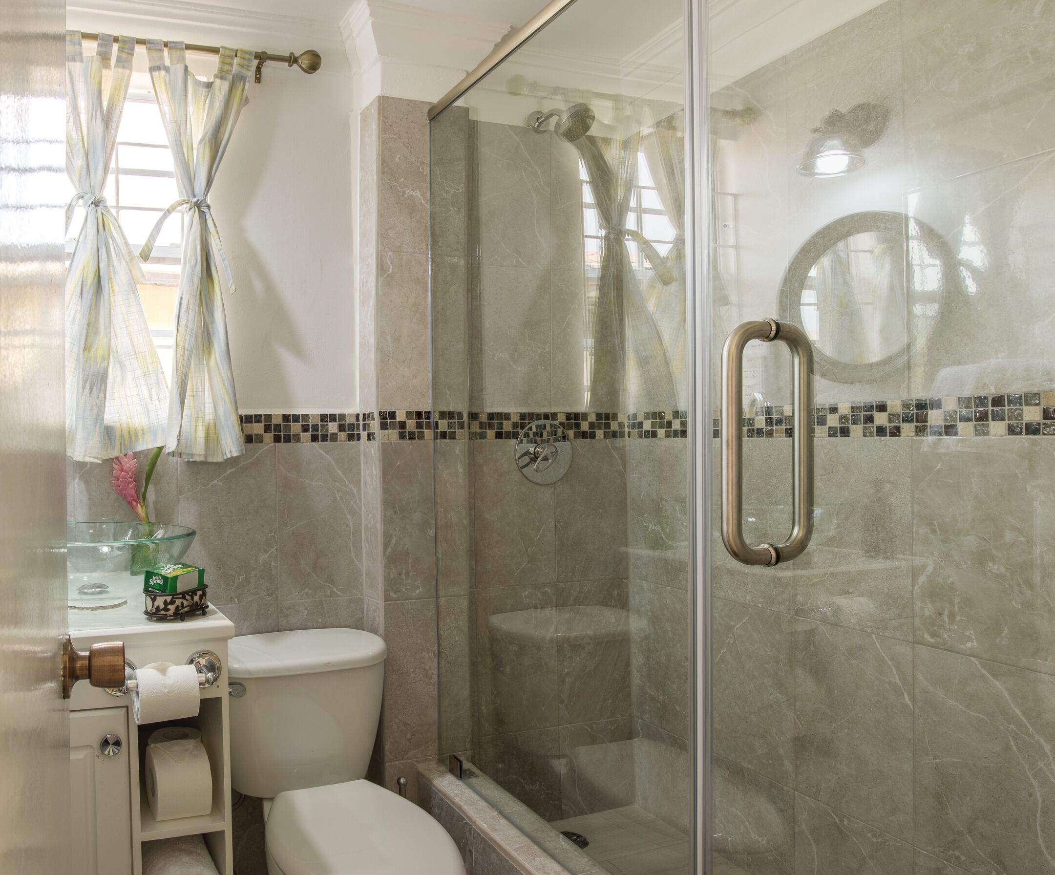 Shower, free toiletries, hair dryer, towels