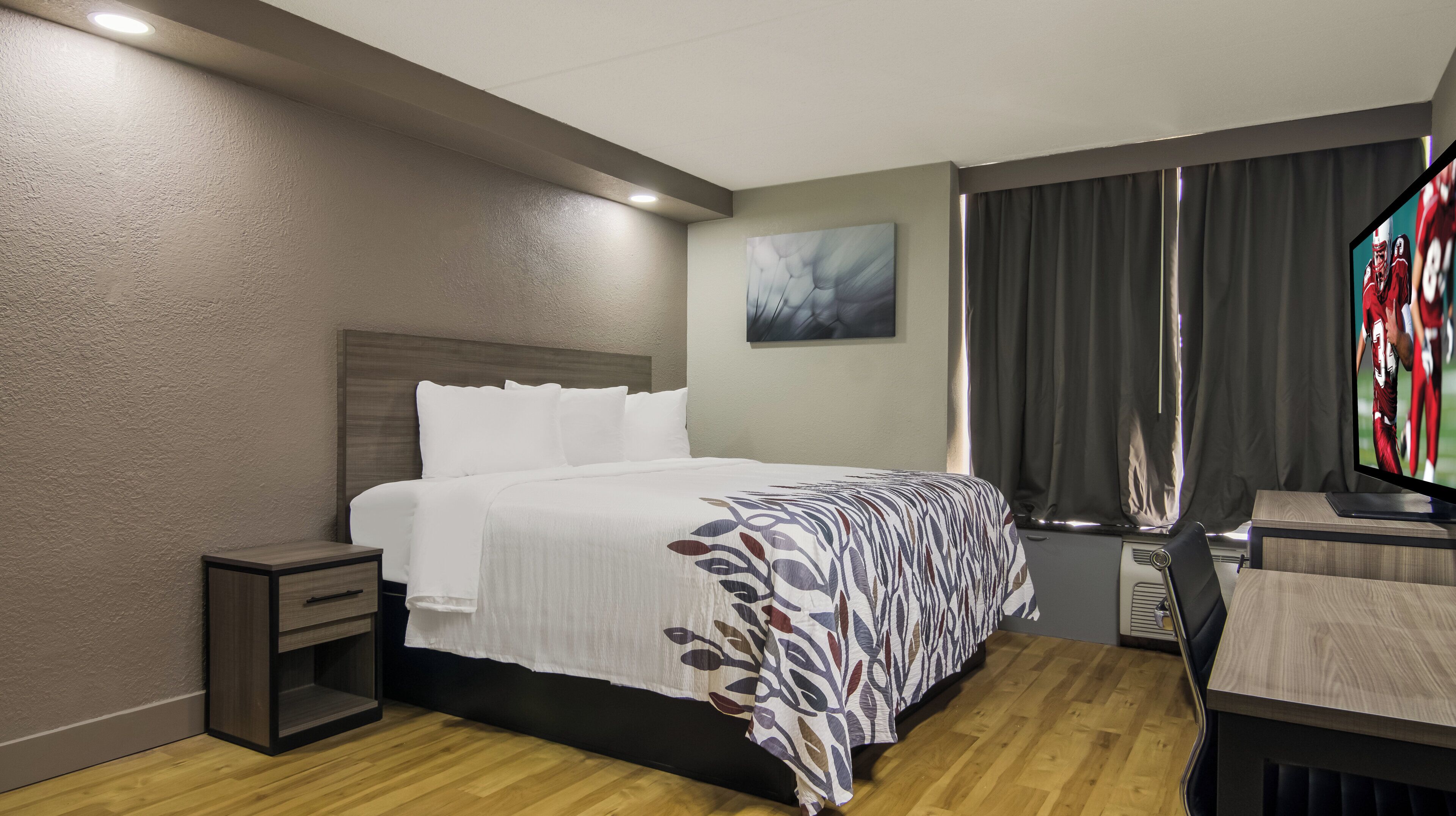 Photo - Red Roof Inn & Conference Center Chicago - Aurora/ Fox Valley