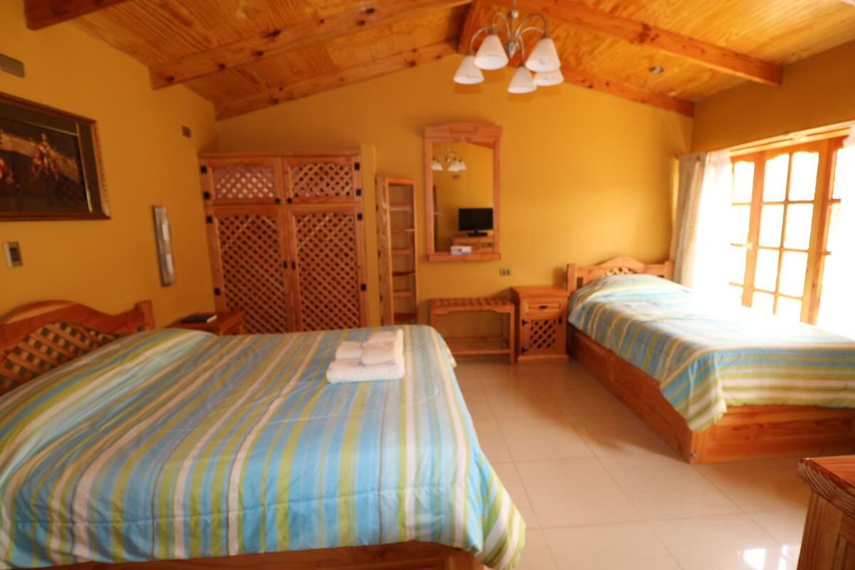 Deluxe Double Room, Private Bathroom | Wi-Fi gratuito, lenzuola