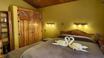 Family Room | Premium bedding, free WiFi, bed sheets