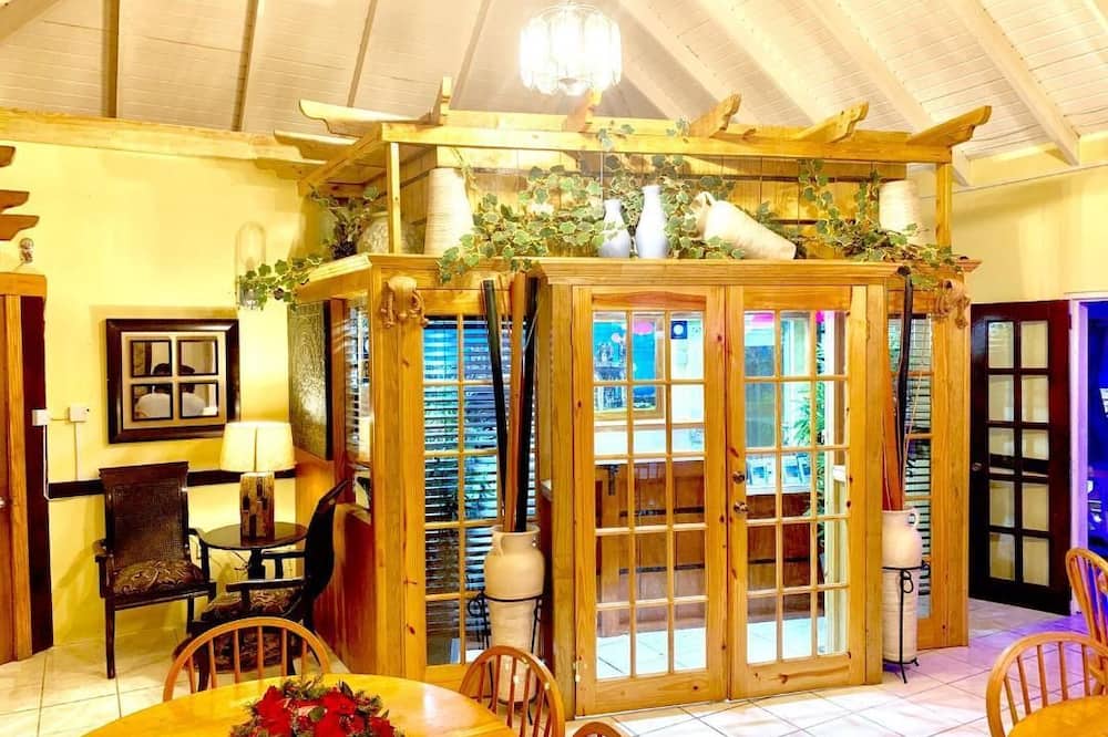 Seaview Inn