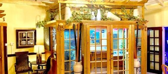 Seaview Inn