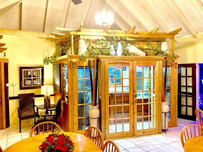 Seaview Inn