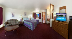 标准房, 2 间卧室, 无烟房, 冰箱和微波炉 (3 Queen Beds) | 免费 WiFi、床单