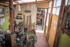 Quầy tiếp tân