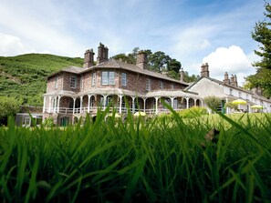 Front of property - YHA Langdale - Hostel (Ambleside)