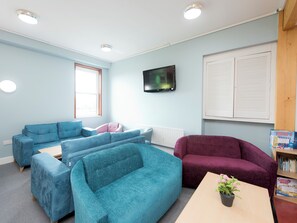 Books - YHA National Forest - Hostel (Swadlincote)