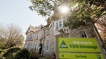 Bagian depan properti