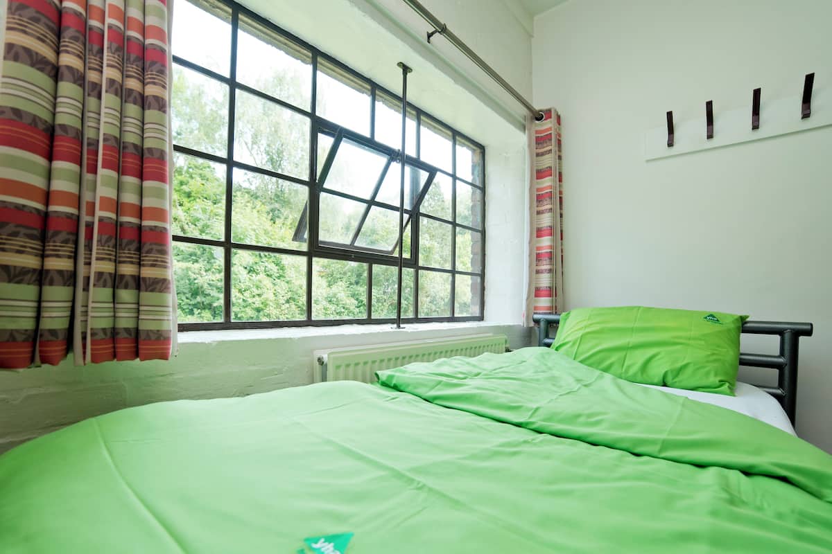 Single Room | Bed sheets