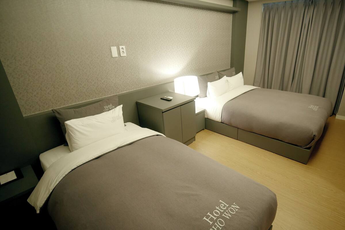 Family Suite A | Biancheria da letto di alta qualità, copriletto in piuma