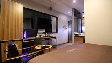 Deluxe Room | Premium bedding, free WiFi, bed sheets