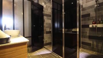 Free toiletries, hair dryer, bathrobes, slippers