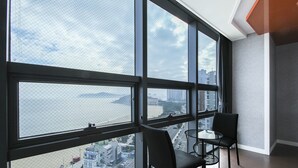 Nuri B Room, Ocean View | Premium bedding, blackout drapes, WiFi (free), bed sheets - Nuri Hotel (Busan)
