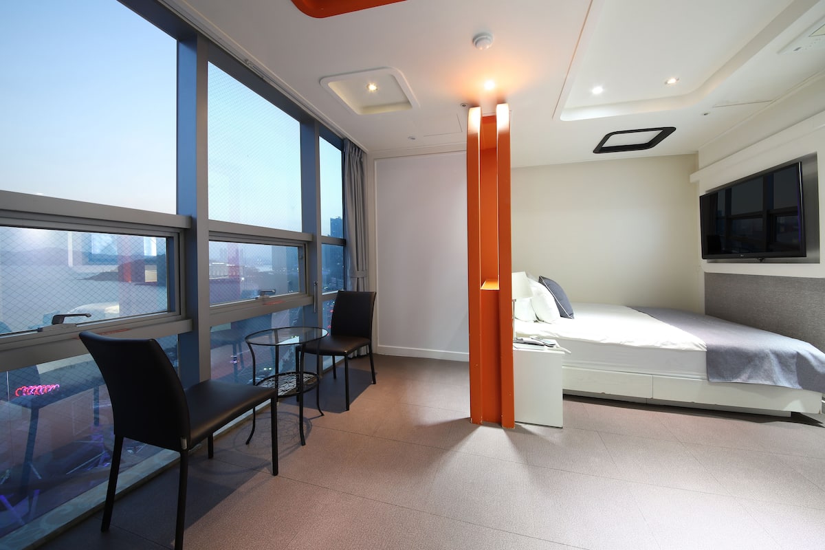 Kamar Superior, pemandangan samudra | Seprai premium, tirai kedap cahaya, Wi-Fi gratis, dan seprai linen