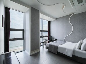 Premium bedding, blackout drapes, free WiFi, bed sheets