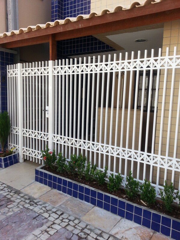 숙박 시설 입구