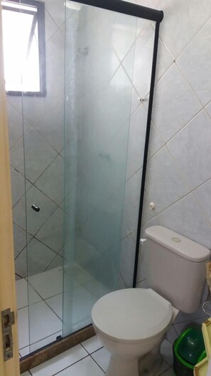 Shower, free toiletries - Residencial La Paz (Fortaleza)