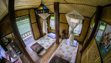 Villa 2 Bedrooms (4 Persons) | Desk, free WiFi
