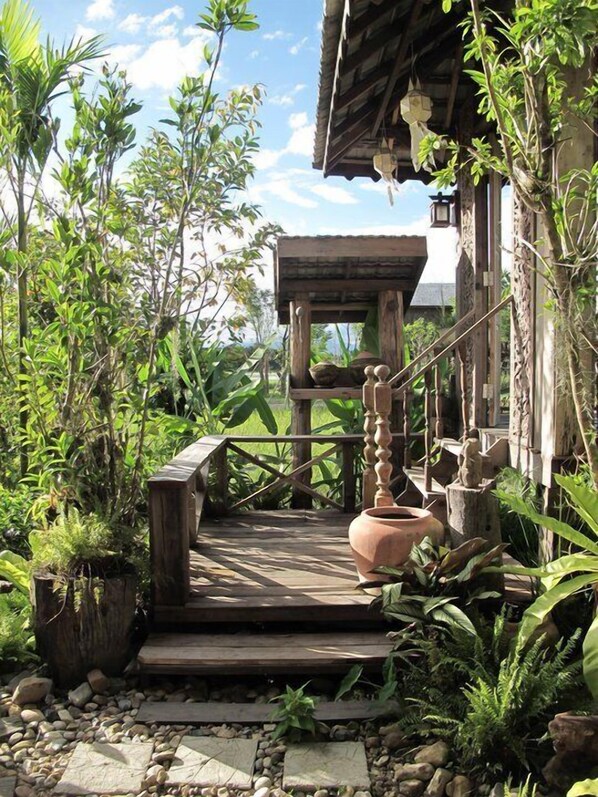 Property grounds - Oey-Chan-Dha Villa (San Pa Thong)