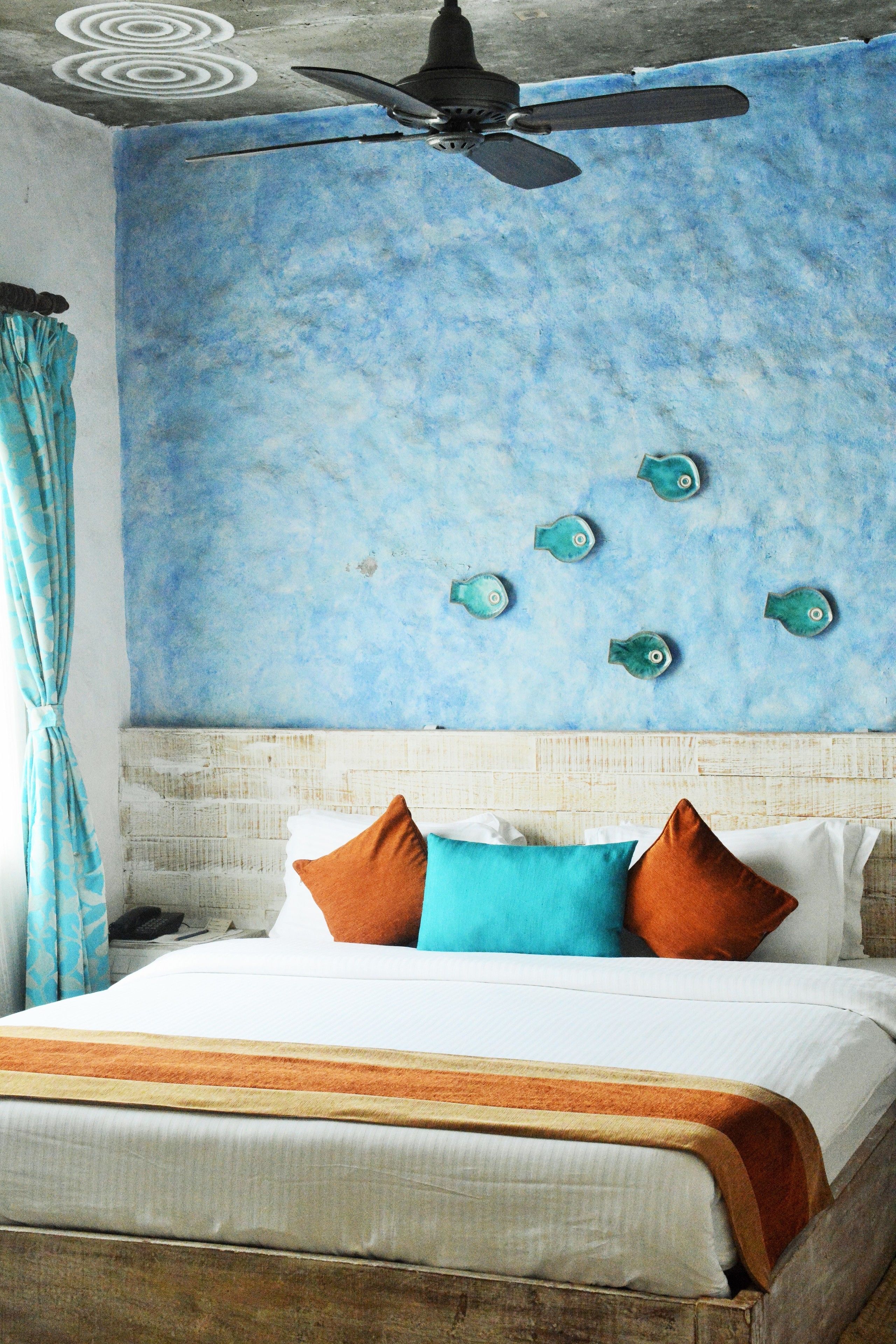 deluxe room | premium bedding, minibar, in-room safe, desk