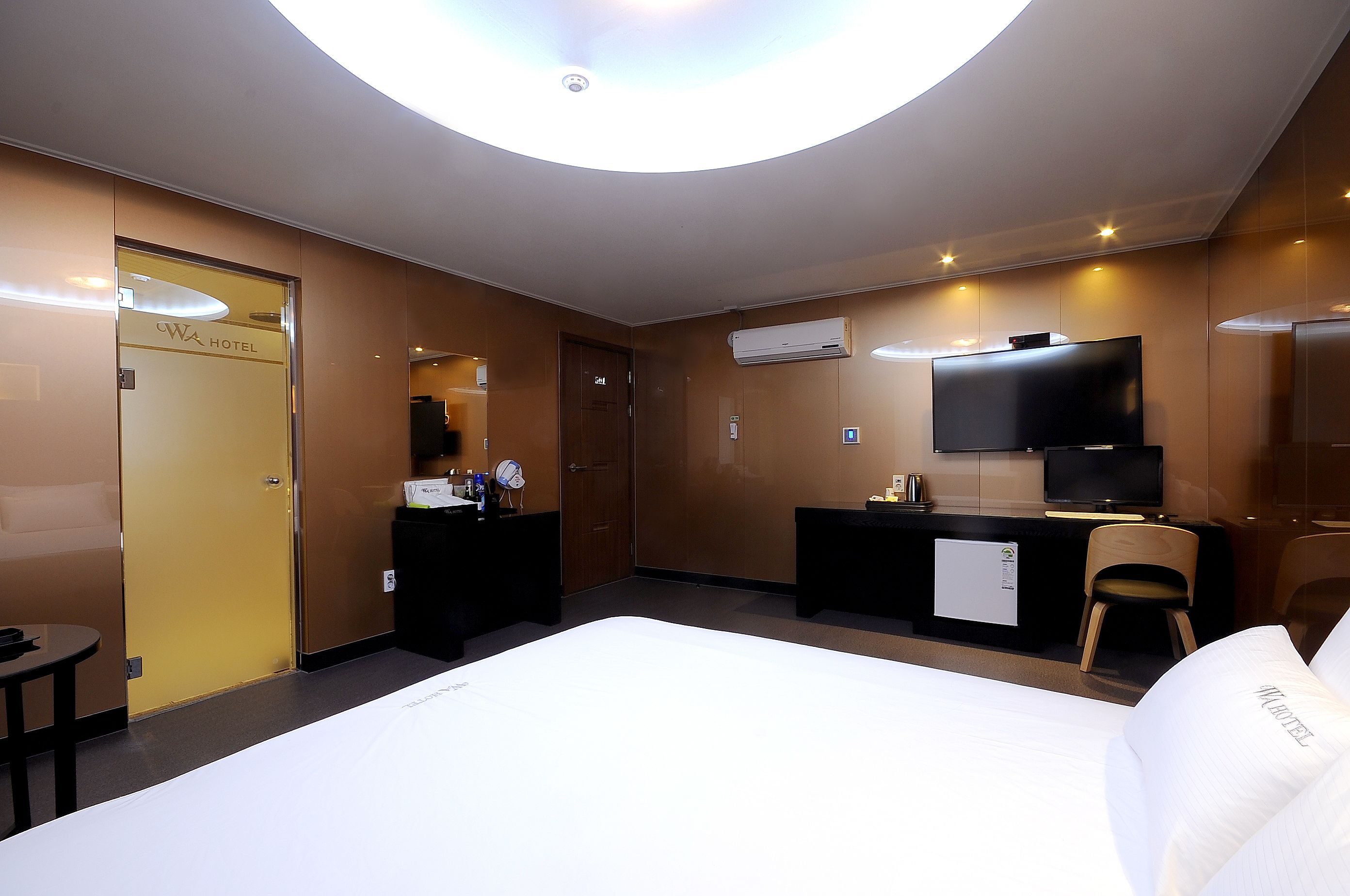 standard double room | soundproofing, free wifi, bed sheets