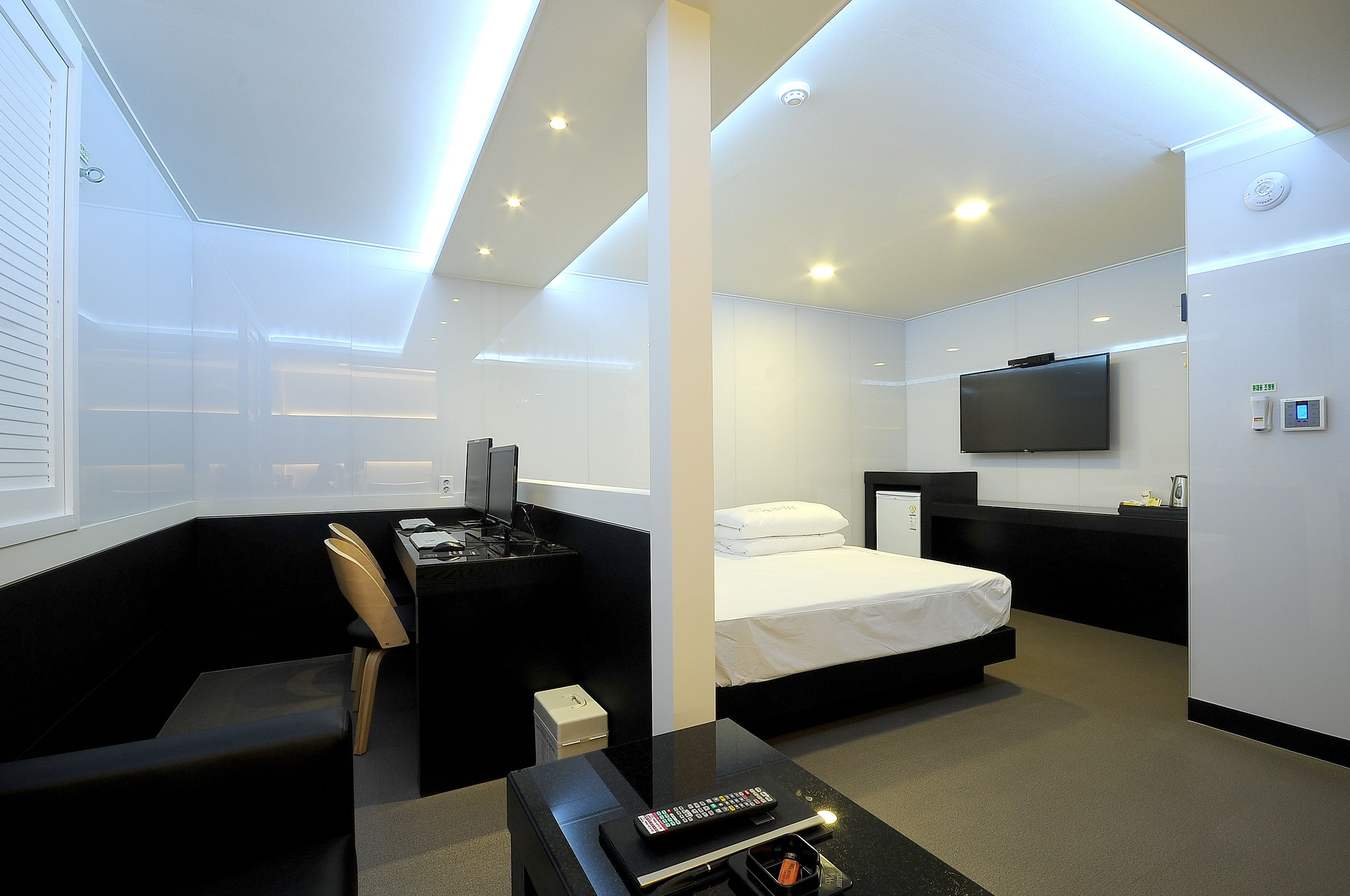 vip  | soundproofing, free wifi, bed sheets