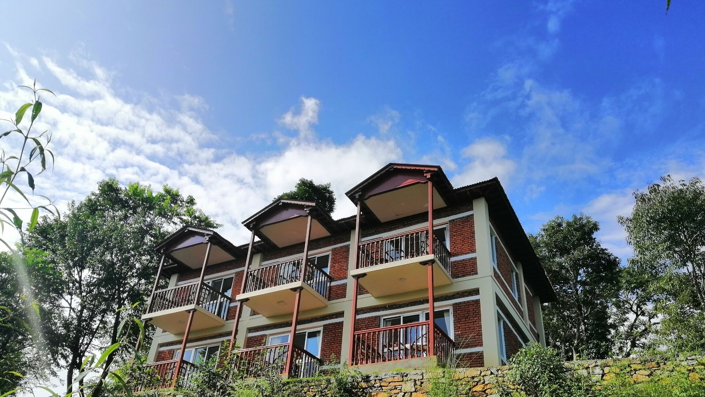 Deluxe Room, Balcony, Mountain View | 1 bedroom, desk, rollaway beds, free WiFi