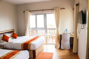 Deluxe-huone, parveke, vuoristonäköala | 1 makuuhuone, työpöytä, lisävuoteet, ilmainen Wi-Fi