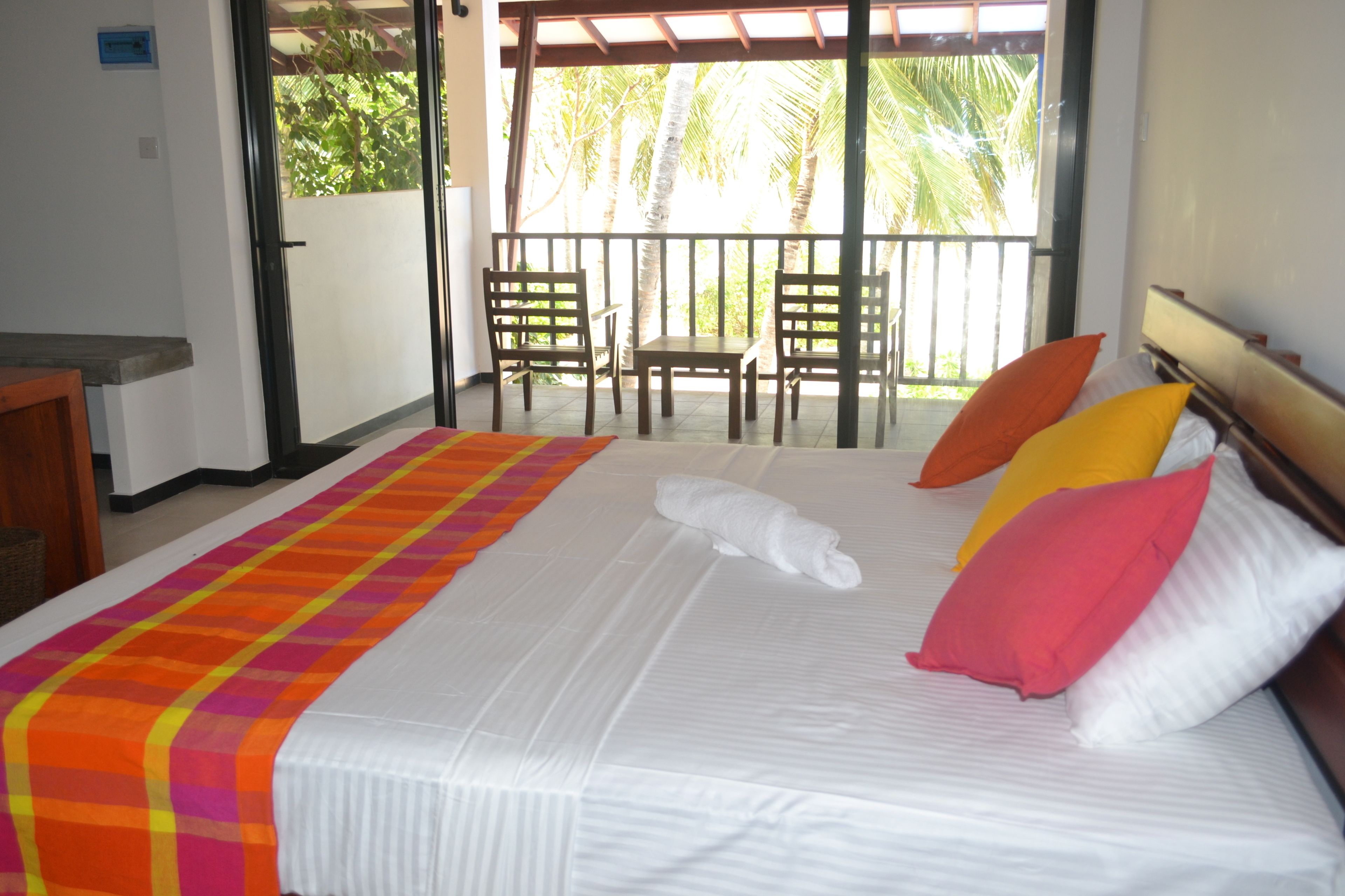 deluxe double room, 1 king bed, ocean view | premium bedding, in-room safe, desk, free wifi