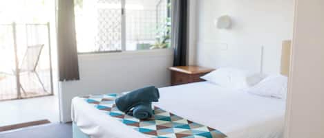 Doppelzimmer | Individuell dekoriert, individuell eingerichtet, Schreibtisch