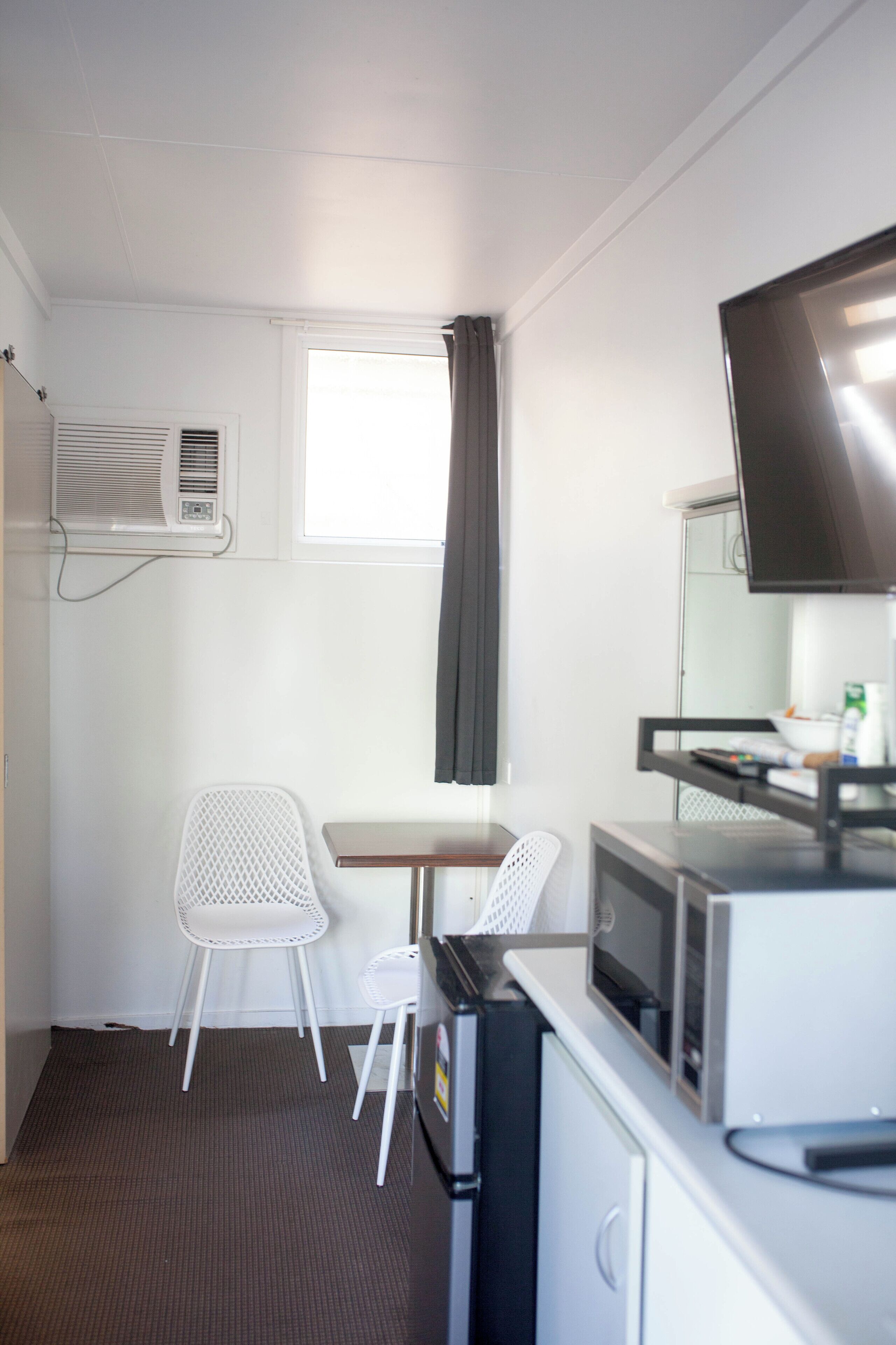 Chambre Double | Décoration personnalisée, ameublement personnalisé, bureau