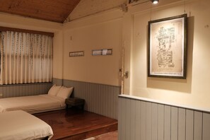 Signature House, 1 Bedroom, Non Smoking, City View | 1 bedroom, desk, blackout drapes, free WiFi - Adore Tainan - Adore House (Tainan)