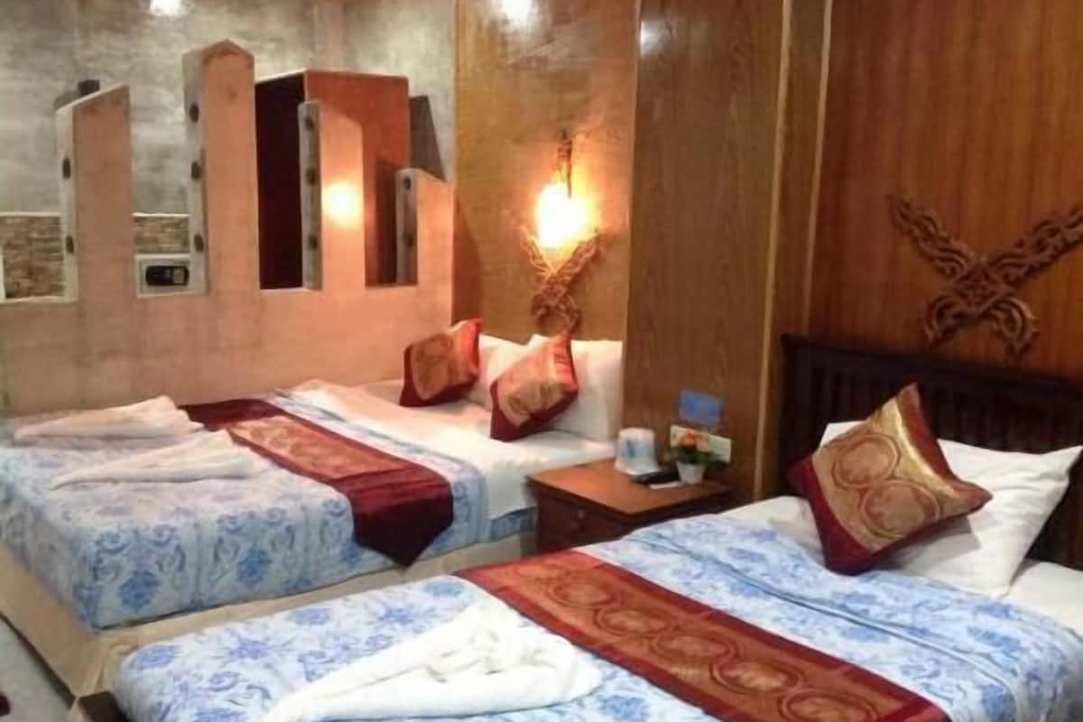 Caja de seguridad en la habitación y camas plegables/adicionales