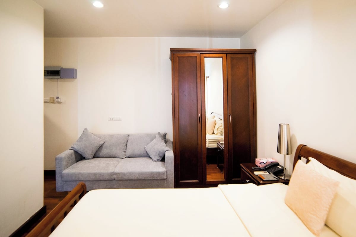 Deluxe Double Room | 1 bedroom, desk, free WiFi, bed sheets