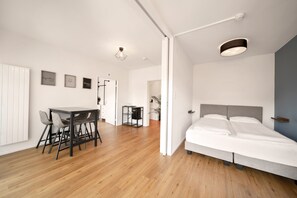 Apartamento | Ferros/tábuas de passar roupa, Wi-Fi de cortesia, roupa de cama
