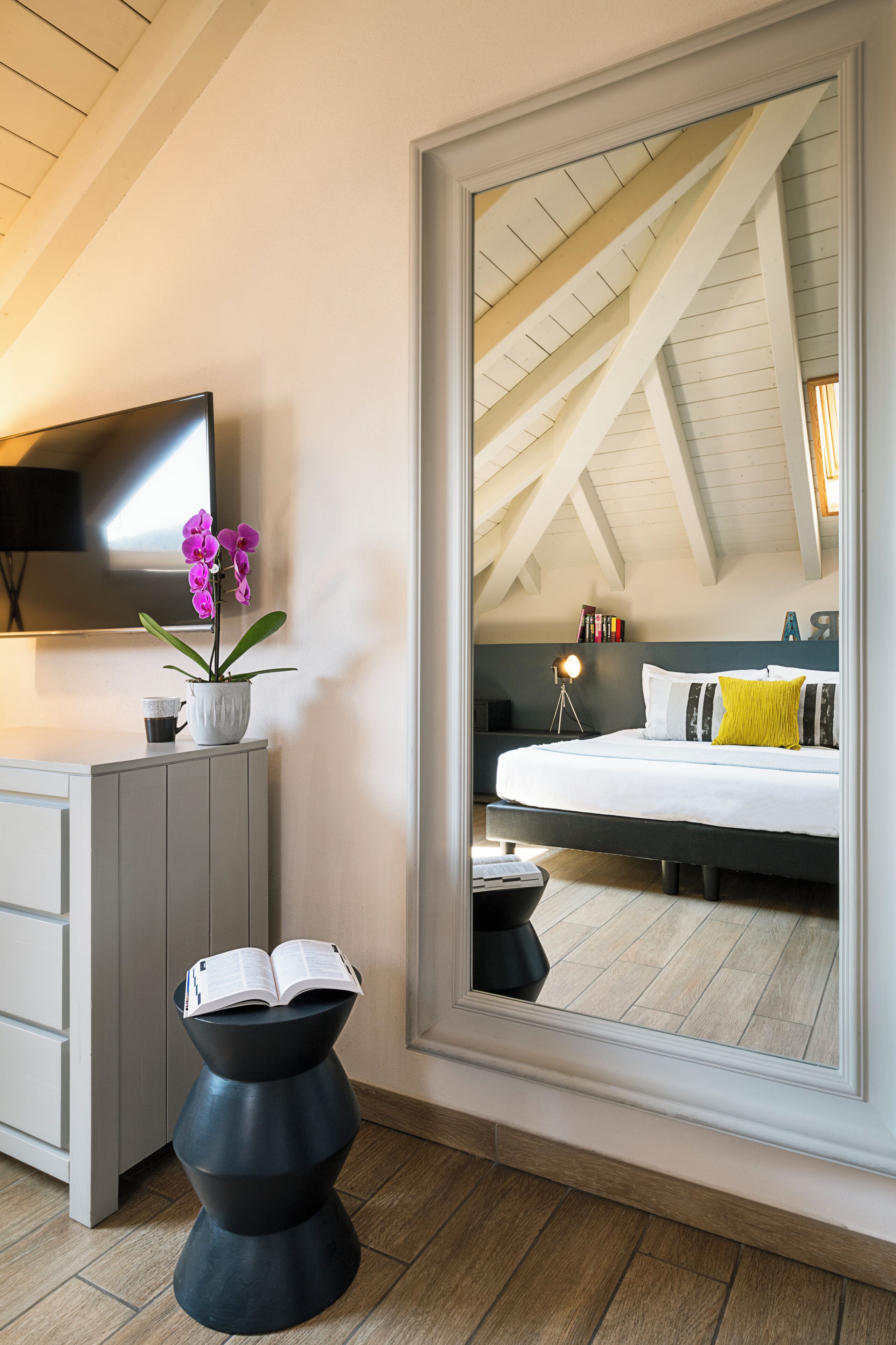 Superior Suite, 1 Bedroom, Kitchen | Down comforters, pillowtop beds, desk, laptop workspace