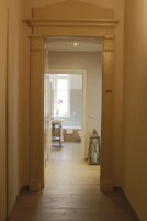 Camera Classic con letto matrimoniale o 2 letti singoli | Bagno | Soffione a pioggia, asciugacapelli, asciugamani, sapone