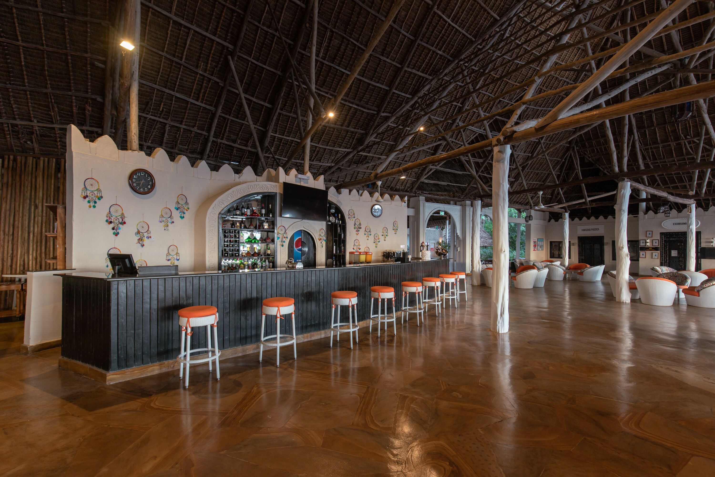 3 bars/lounges, poolside bar, beach bar