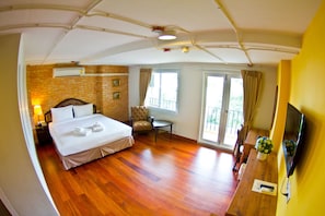 Desk, free WiFi - Coasta Bangsaen (Chonburi)