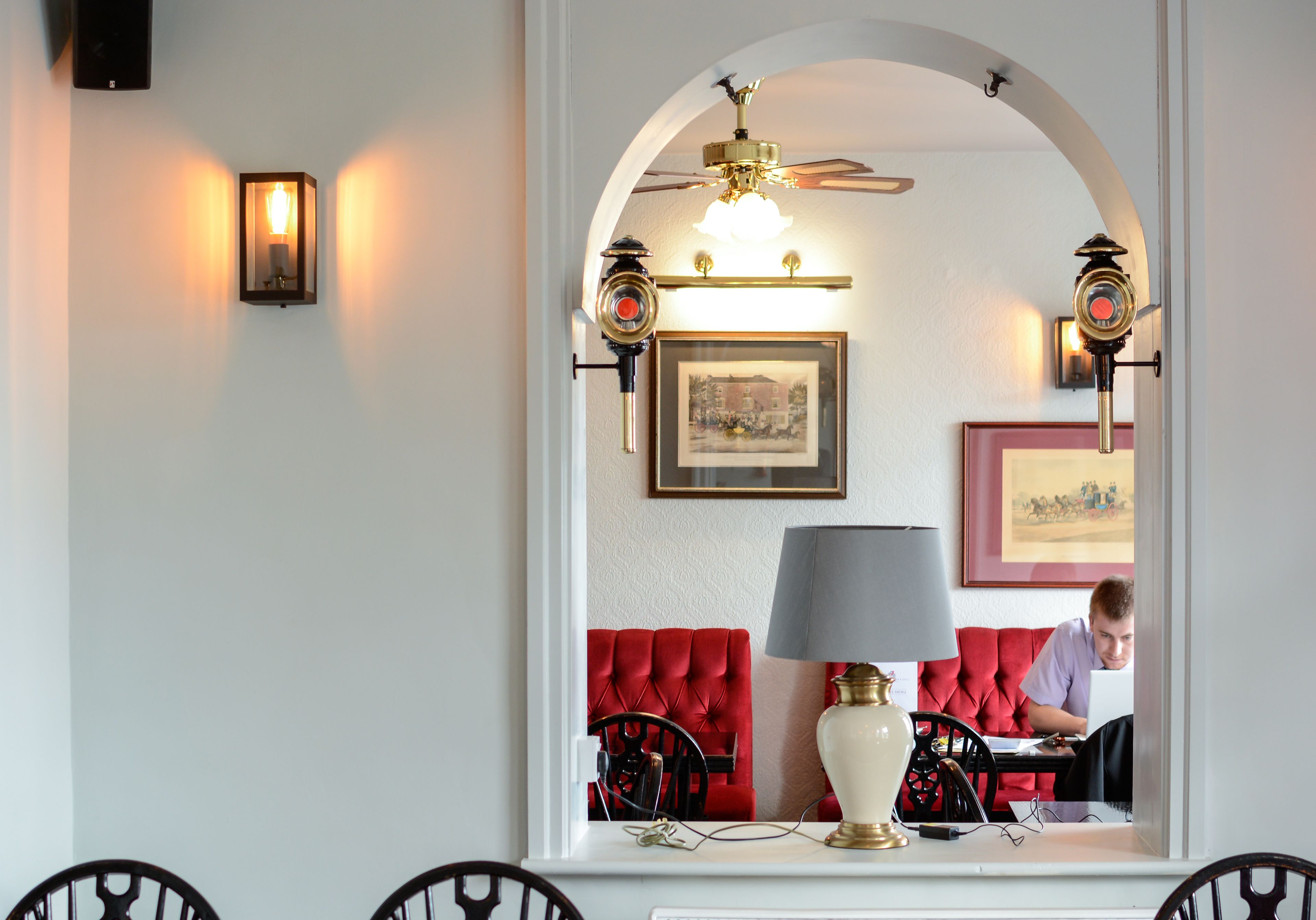 serves lunch and dinner