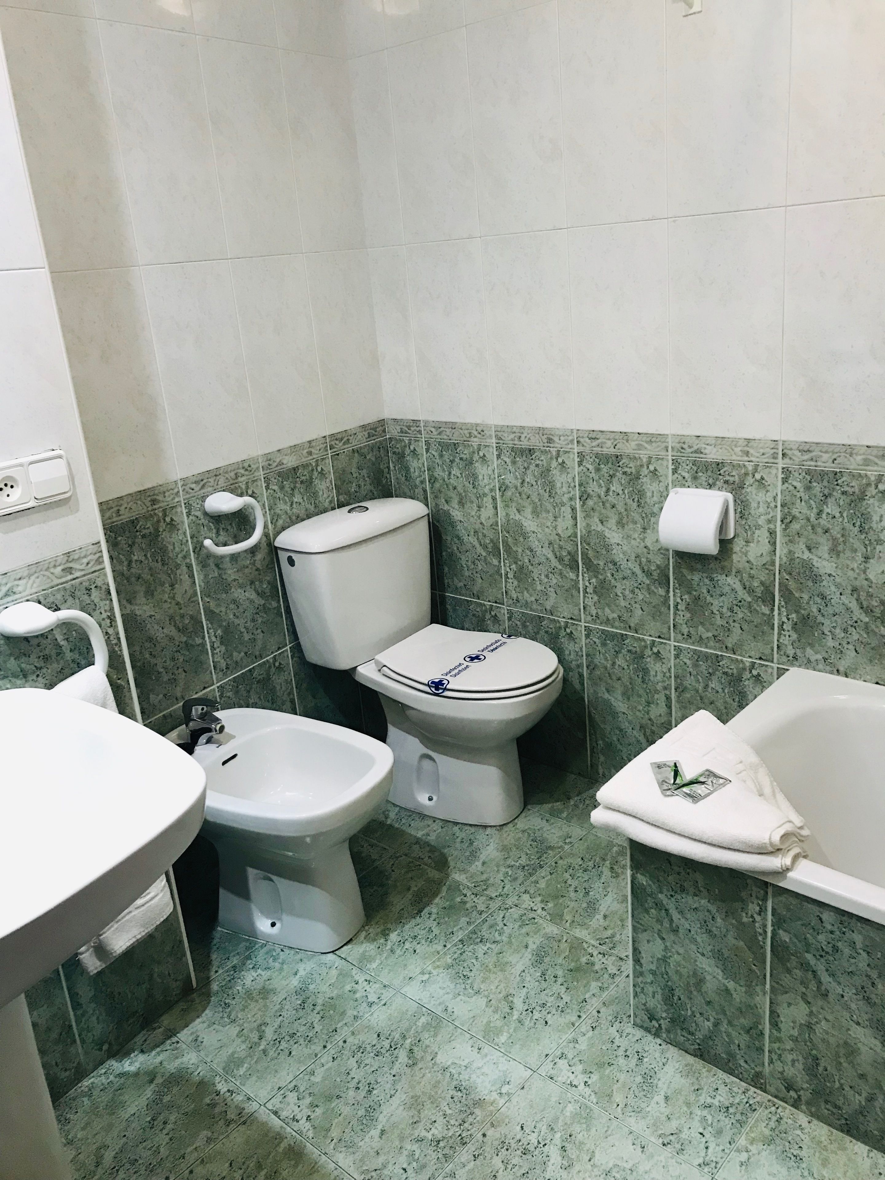 double or twin room | bathroom | combined shower/bathtub, hair dryer, towels