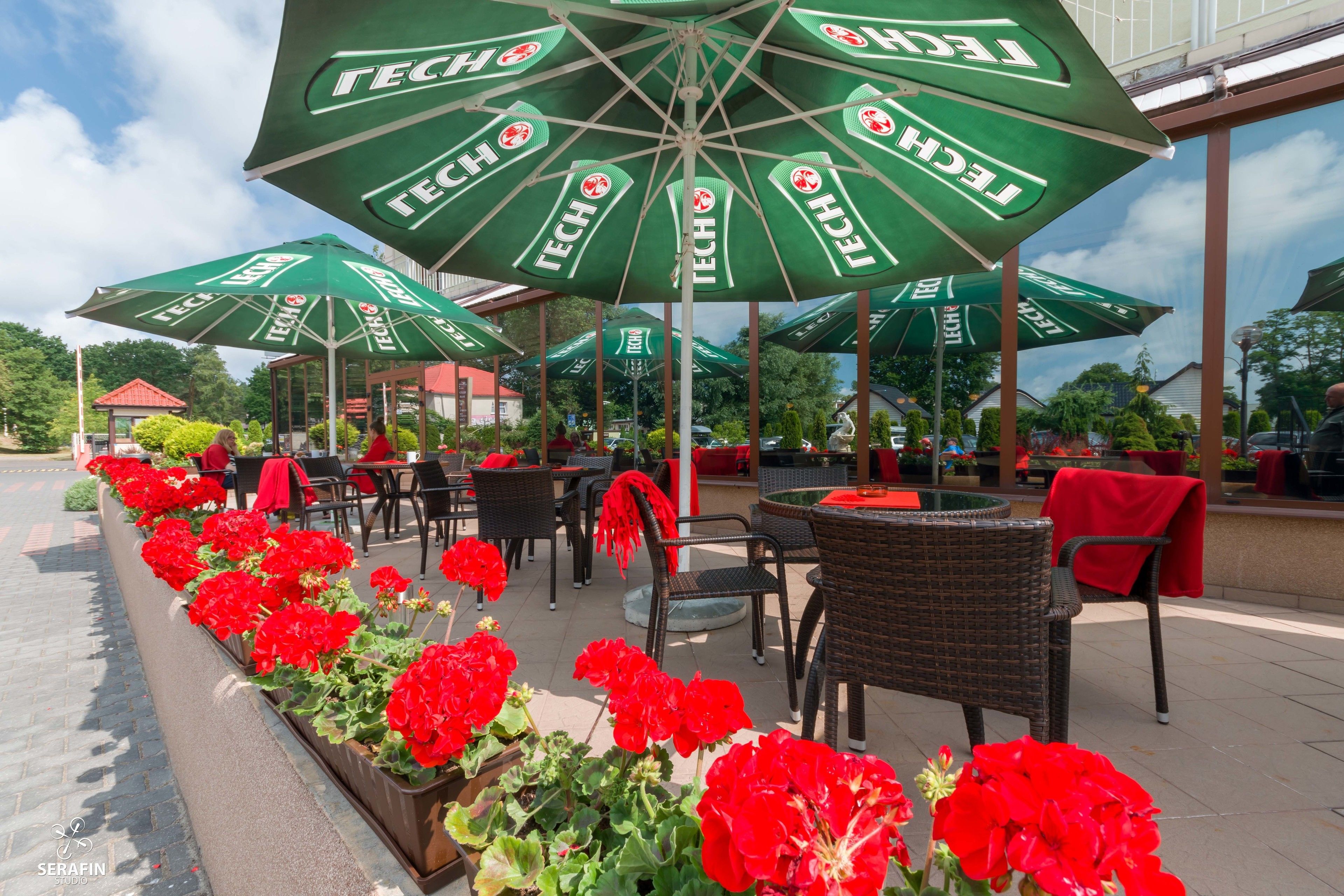 S&#x27;hi serveixen esmorzars, sopars i plats de cuina polonesa 