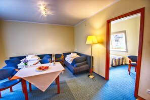 Family Bungalow, 1 Bedroom, Kitchenette (in a bungalow) | Iron/ironing board, cribs/infant beds, rollaway beds, free WiFi - Hotel Delfin SPA & Wellness (Darlowo)