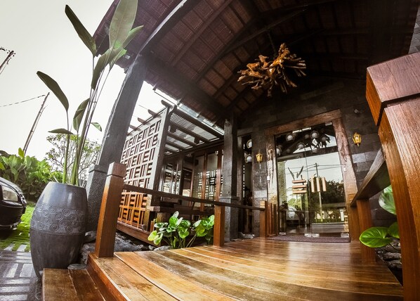 Property entrance - Ipoh Bali Hotel (Ipoh)