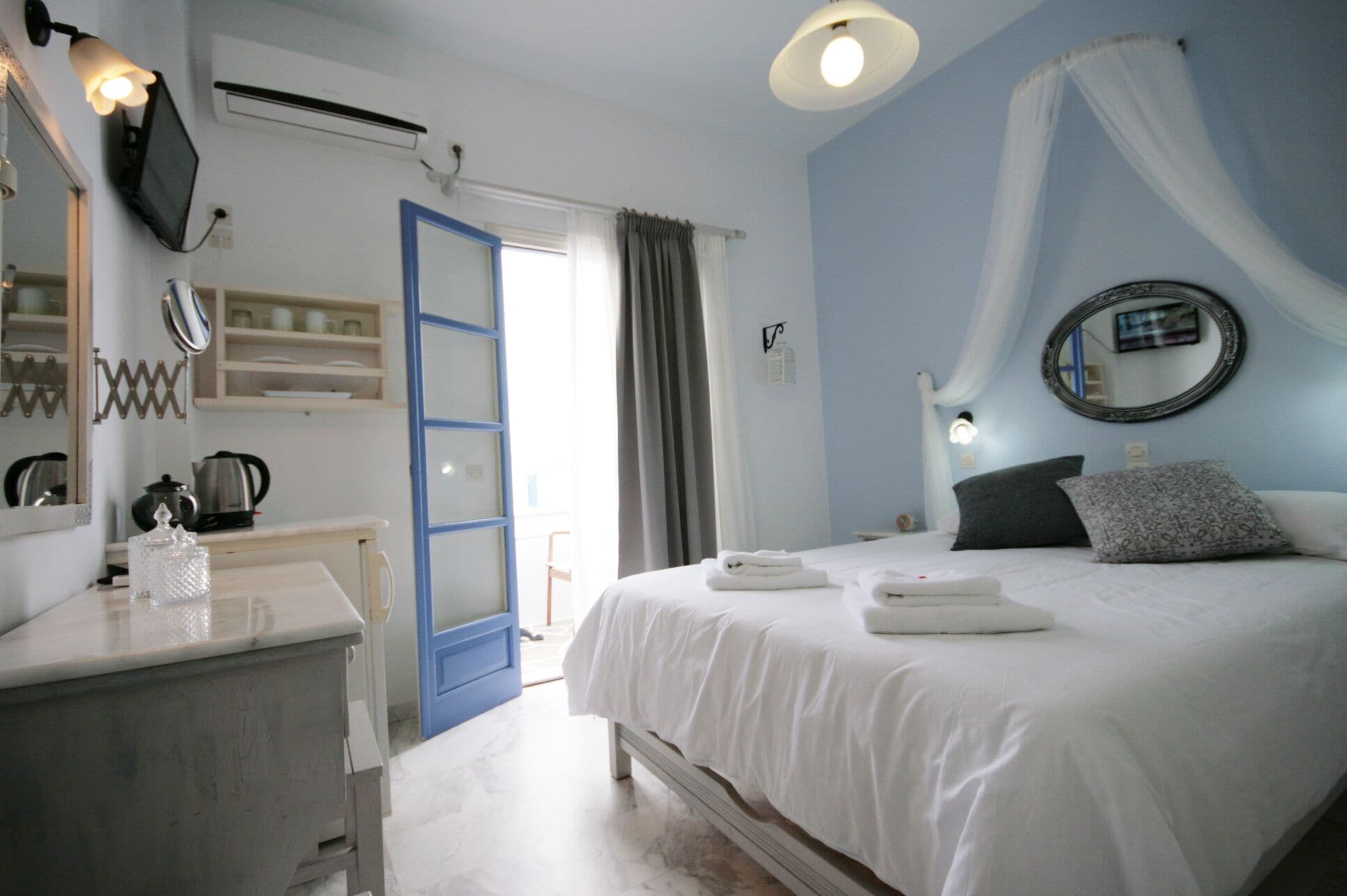 Double or Twin Room | In-room safe, iron/ironing board, free WiFi, bed sheets