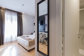 Deluxe-Doppelzimmer | Hochwertige Bettwaren, Minibar, Zimmersafe, Schreibtisch