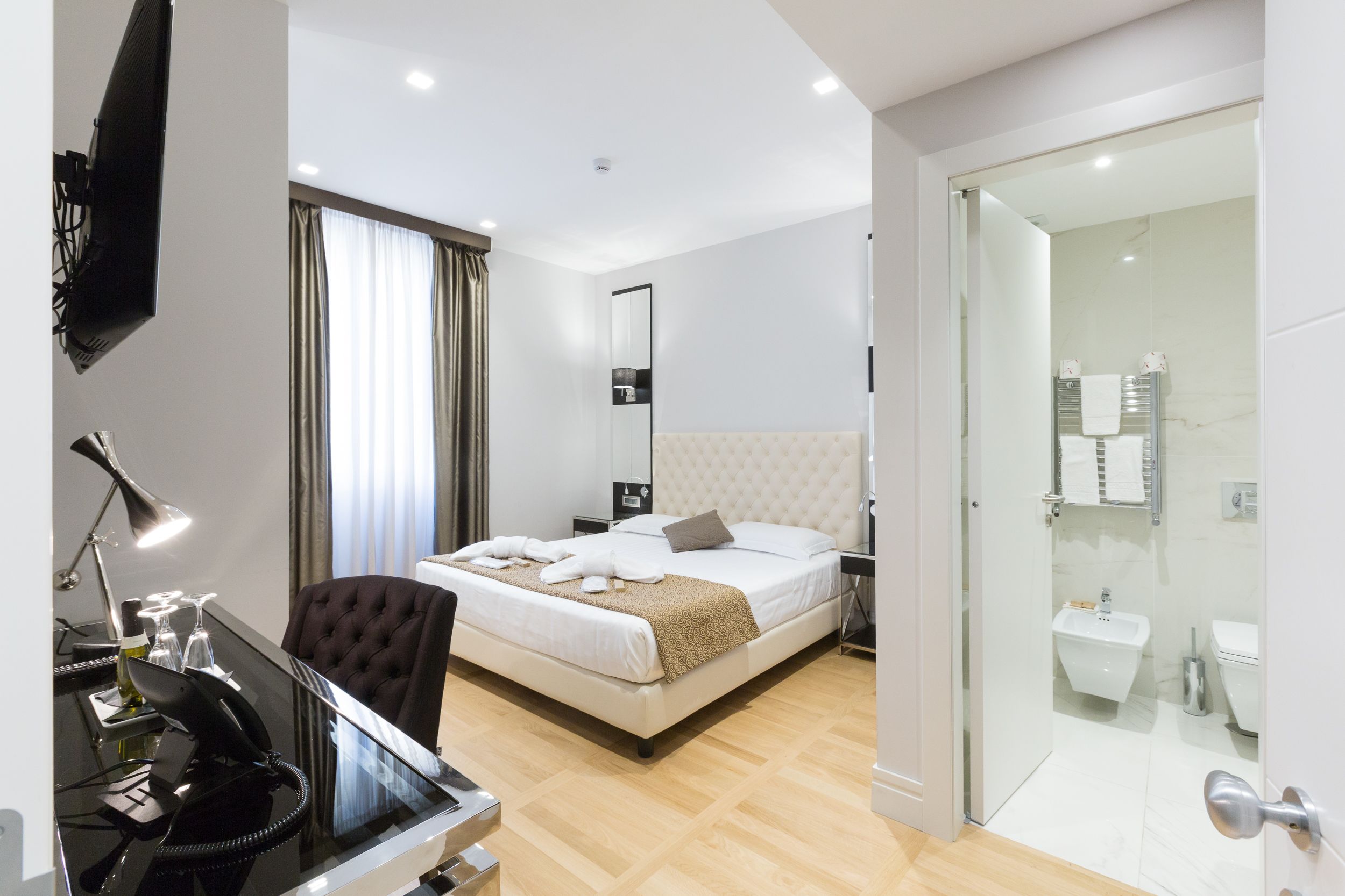 deluxe triple room | premium bedding, minibar, in-room safe, desk