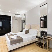 Floris Hotel