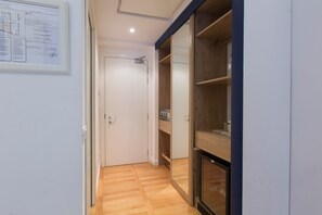 Premium bedding, minibar, in-room safe, desk