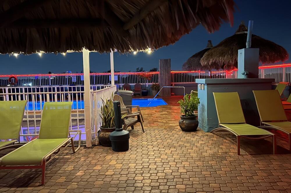 Rooftop Resort - Clothing Optional - Adult Only